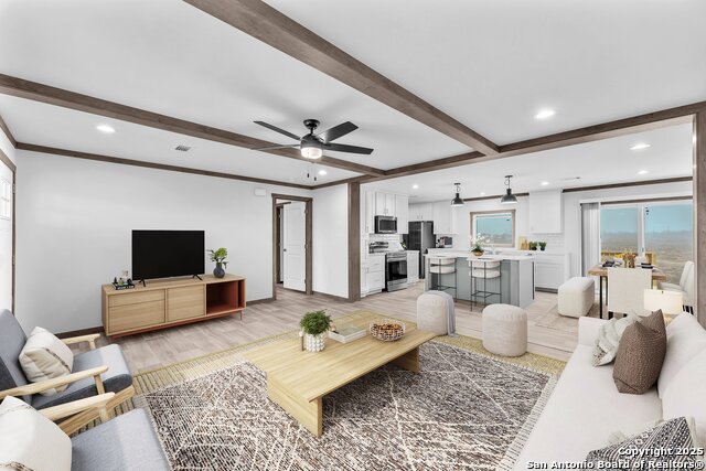 Listing photo id 3 for 124 Syrah St