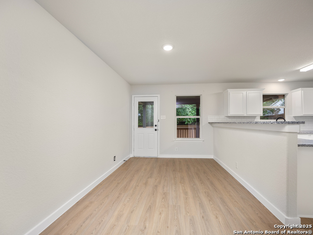Listing photo id 15 for 9814 Shawnee Blf