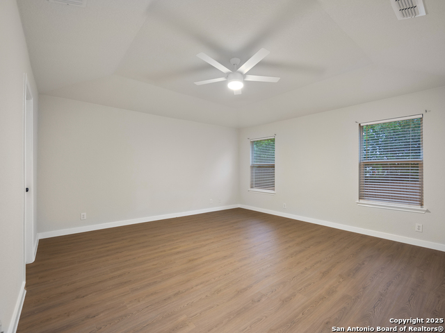 Listing photo id 26 for 9814 Shawnee Blf