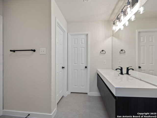 Listing photo id 28 for 9814 Shawnee Blf