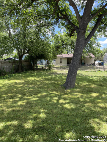 Image 11 of 11 For 310 Charben  