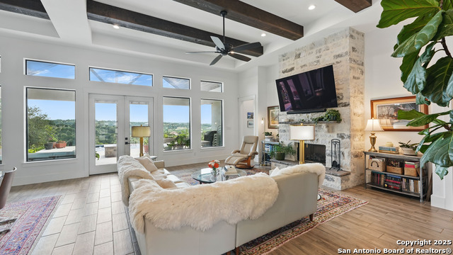 Listing photo id 13 for 191 Crane Cir
