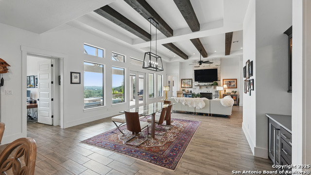 Listing photo id 14 for 191 Crane Cir
