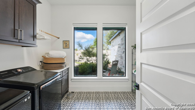 Listing photo id 36 for 191 Crane Cir