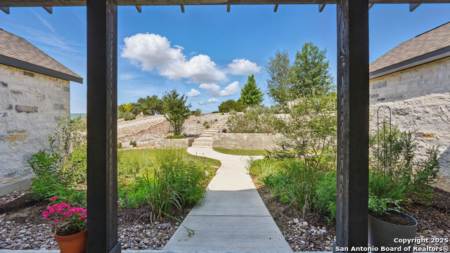 Listing photo id 2 for 191 Crane Cir