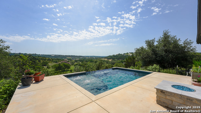 Listing photo id 7 for 191 Crane Cir