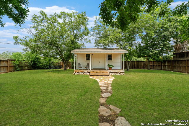 Image 28 of 37 For 306 Chaparral Creek