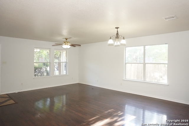 Listing photo id 11 for 2302 Pue Rd