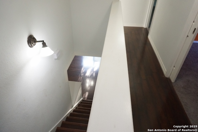 Listing photo id 13 for 2302 Pue Rd
