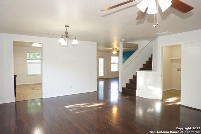 Listing photo id 0 for 2302 Pue Rd