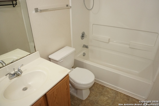 Listing photo id 23 for 2302 Pue Rd