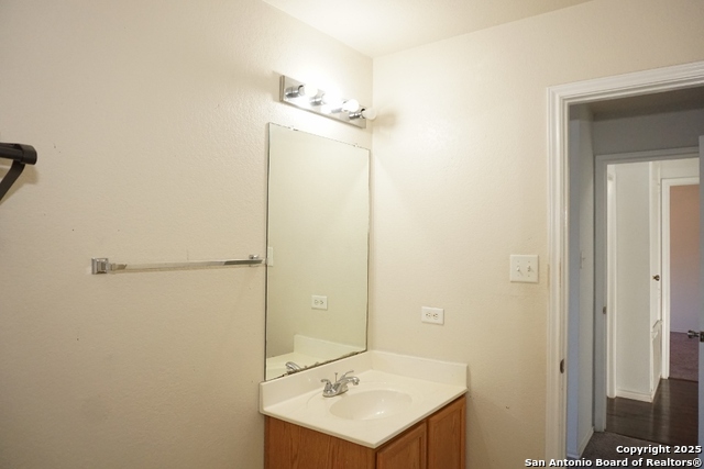 Listing photo id 24 for 2302 Pue Rd
