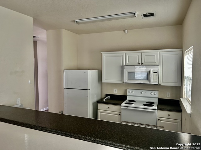 Listing photo id 1 for 105 Sunnyside Drive