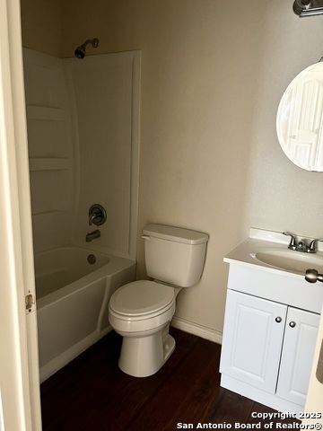 Listing photo id 6 for 105 Sunnyside Drive