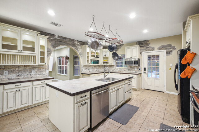 Image 18 of 41 For 766 County Road 2651