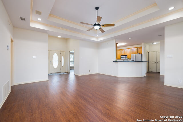 Image 11 of 18 For 552 Mountain Oaks