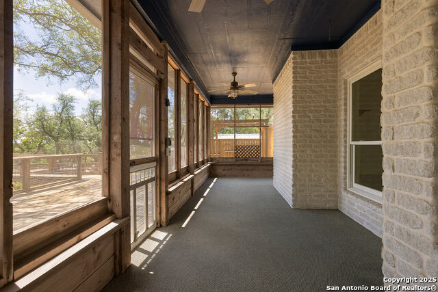 Image 7 of 18 For 552 Mountain Oaks