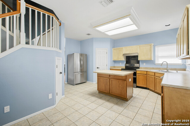 Image 11 of 31 For 8818 Sarasota Woods
