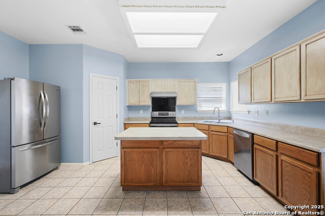 Image 12 of 31 For 8818 Sarasota Woods