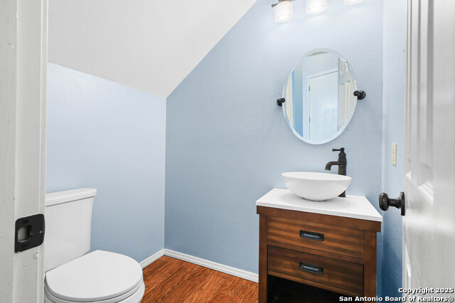Image 21 of 31 For 8818 Sarasota Woods