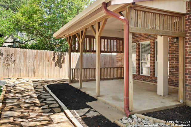 Image 26 of 31 For 8818 Sarasota Woods