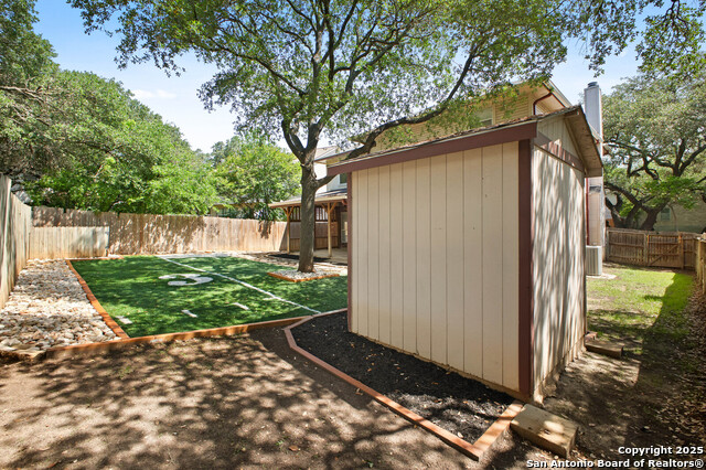Image 29 of 31 For 8818 Sarasota Woods
