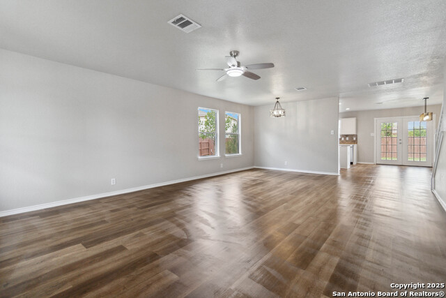 Listing photo id 1 for 6923 Dashmoor Creek