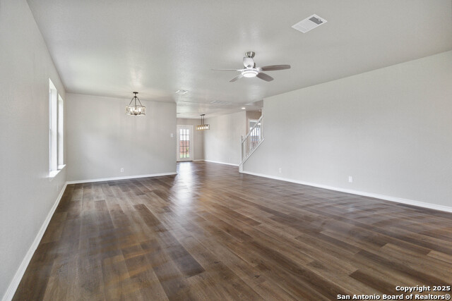 Listing photo id 2 for 6923 Dashmoor Creek