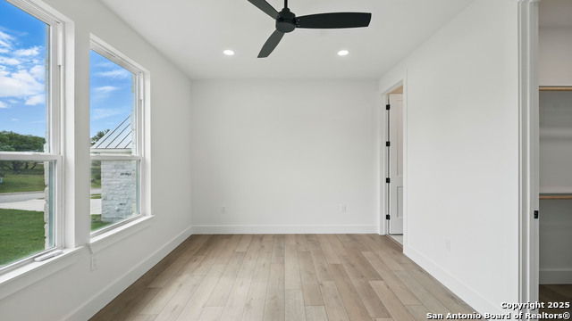 Image 16 of 42 For 104 Creede St