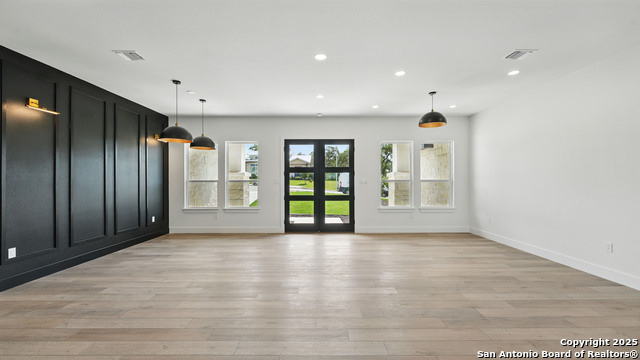 Image 3 of 42 For 104 Creede St