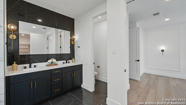 Image 30 of 42 For 104 Creede St