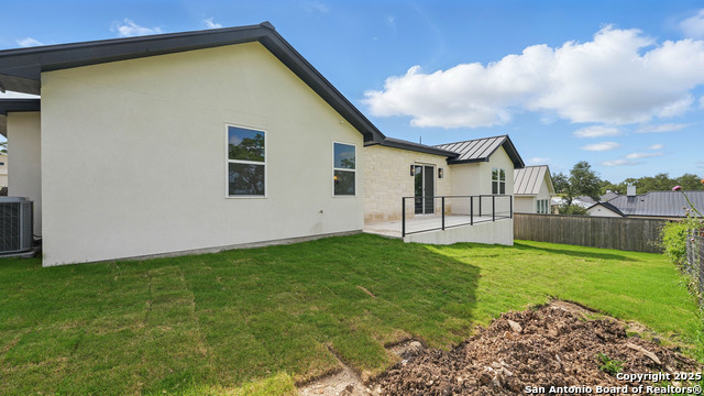 Image 33 of 42 For 104 Creede St