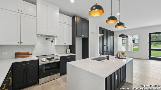 Image 9 of 42 For 104 Creede St