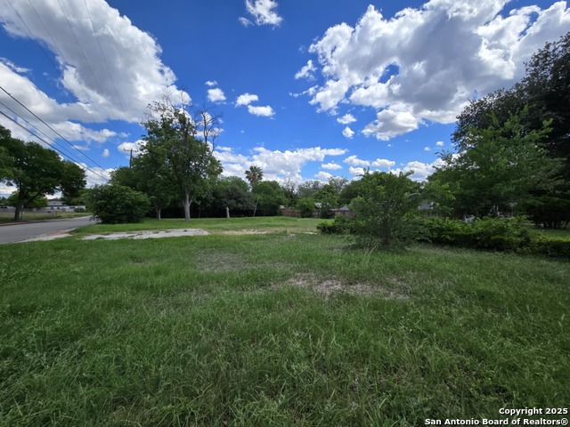Image 2 of 13 For 102 Leisure Dr