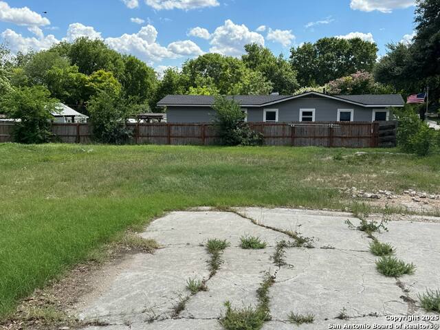 Image 8 of 13 For 102 Leisure Dr