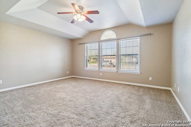 Listing photo id 11 for 1531 Dustin Cade Dr