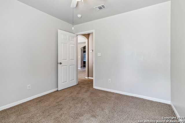 Listing photo id 16 for 1531 Dustin Cade Dr