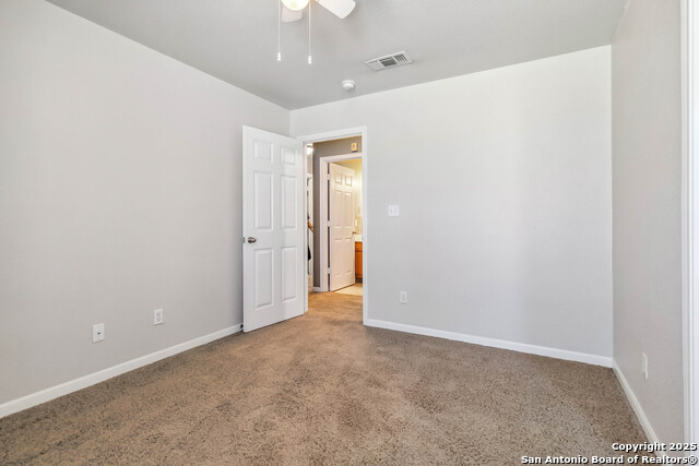 Listing photo id 20 for 1531 Dustin Cade Dr
