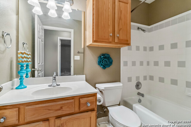 Listing photo id 21 for 1531 Dustin Cade Dr