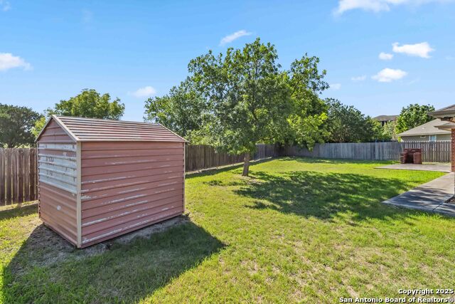 Listing photo id 24 for 1531 Dustin Cade Dr