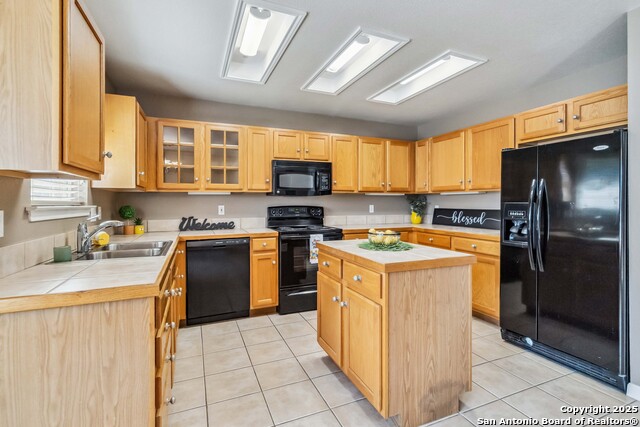 Listing photo id 5 for 1531 Dustin Cade Dr