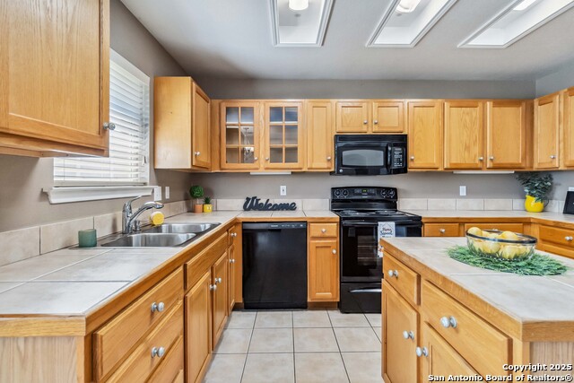 Listing photo id 7 for 1531 Dustin Cade Dr