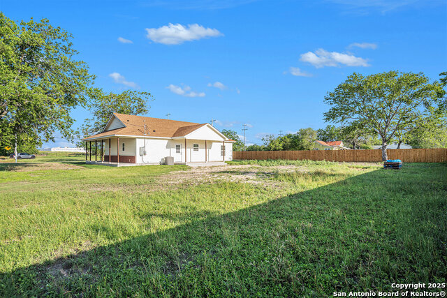 Details for 1615 Guadalupe N, Seguin, TX 78155