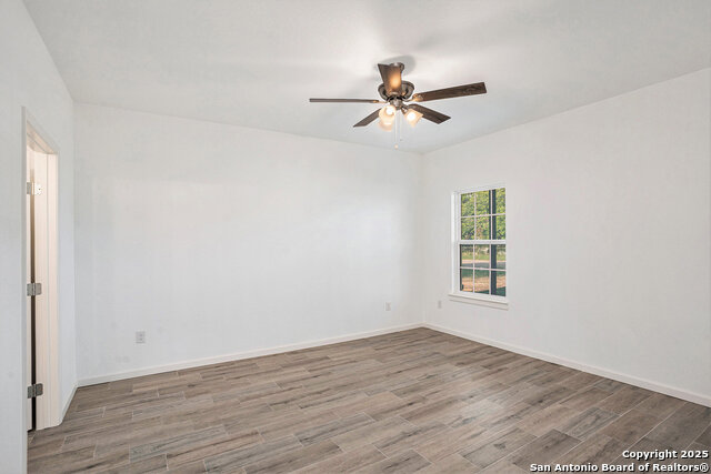 Listing photo id 12 for 1615 Guadalupe N