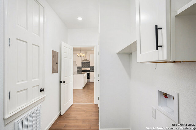 Listing photo id 29 for 1615 Guadalupe N