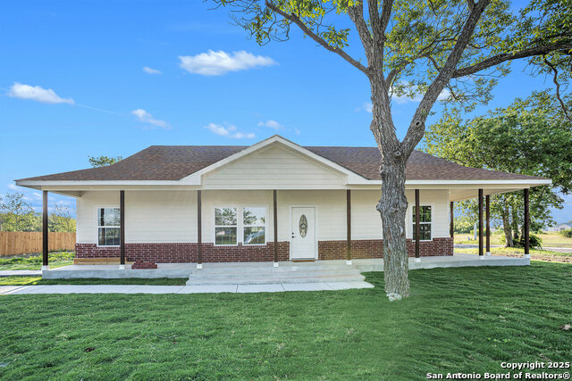 Listing photo id 30 for 1615 Guadalupe N