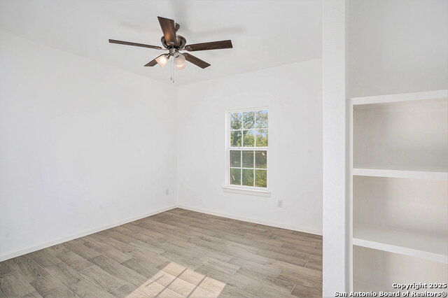 Listing photo id 7 for 1615 Guadalupe N