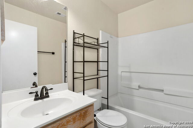 Listing photo id 13 for 3601 Diamond Falls