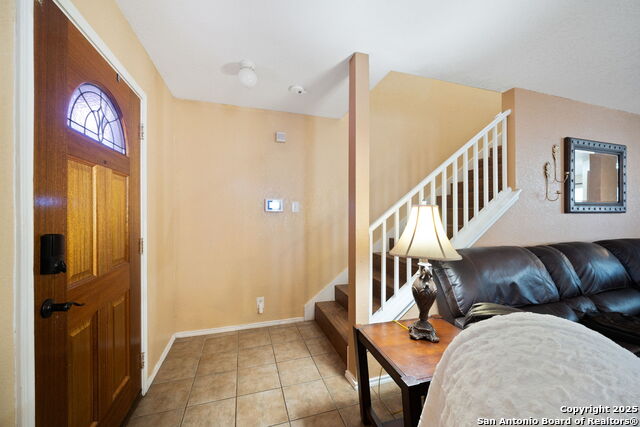 Image 11 of 35 For 934 Saxonhill