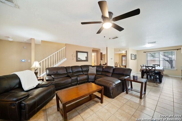 Image 13 of 35 For 934 Saxonhill